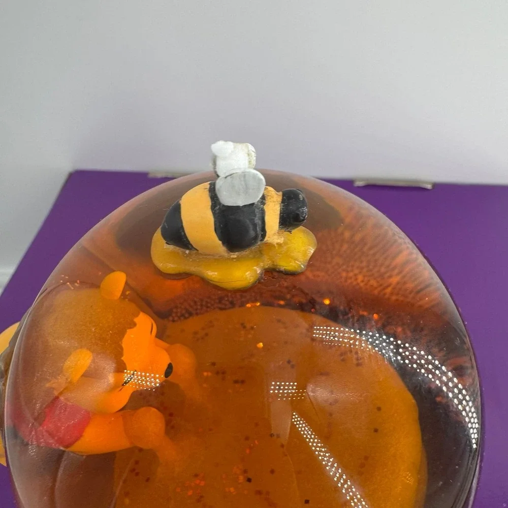 Rare! Winnie the Pooh in honey musical snow globe